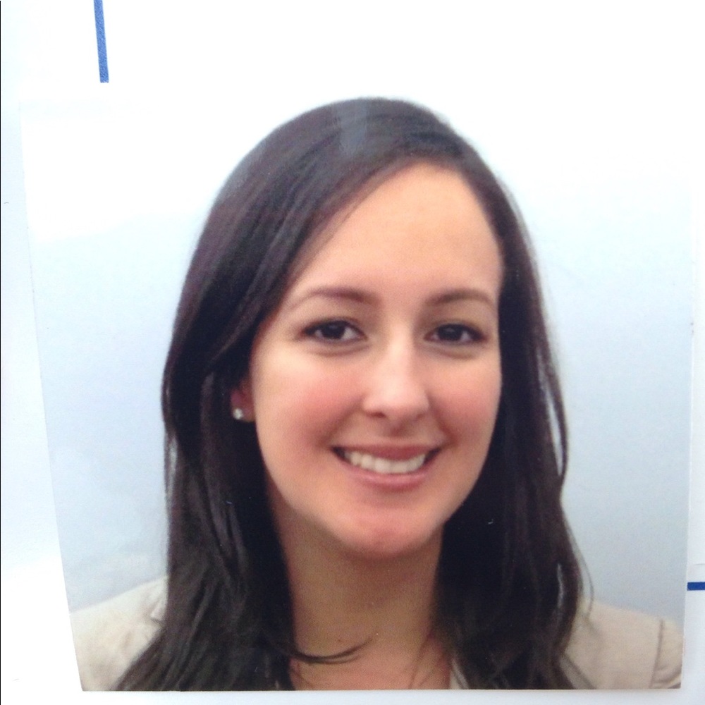 Meet your Posher, Mayralis